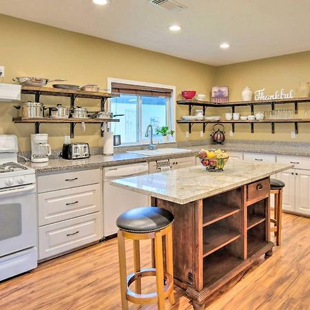 The Gathering Place Brenham Home On 6 Acres Экстерьер фото