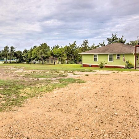 The Gathering Place Brenham Home On 6 Acres Экстерьер фото