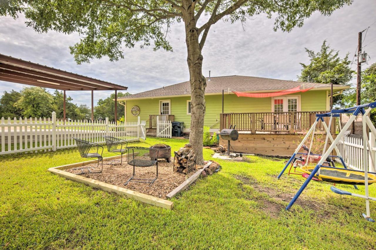 The Gathering Place Brenham Home On 6 Acres Экстерьер фото