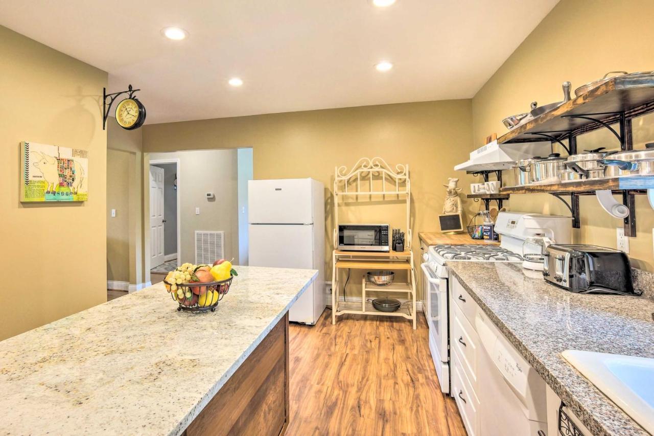 The Gathering Place Brenham Home On 6 Acres Экстерьер фото