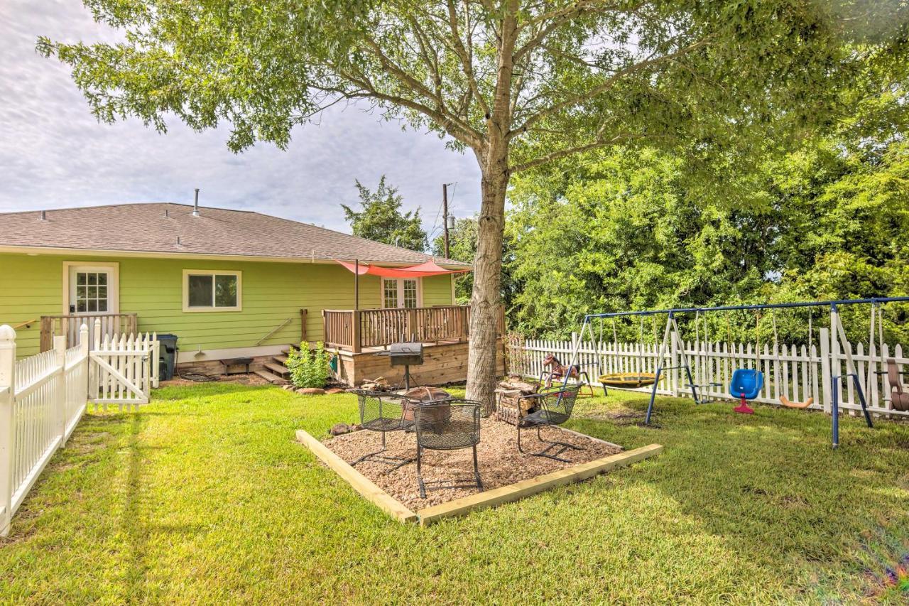 The Gathering Place Brenham Home On 6 Acres Экстерьер фото